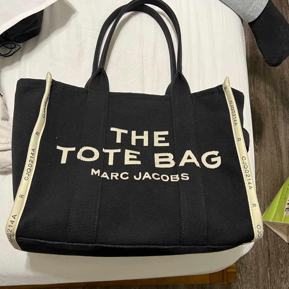 Marc jacobs everyday tote large
